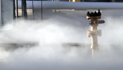 Distributed fibre-optic sensing leak detection for pipeline integrity