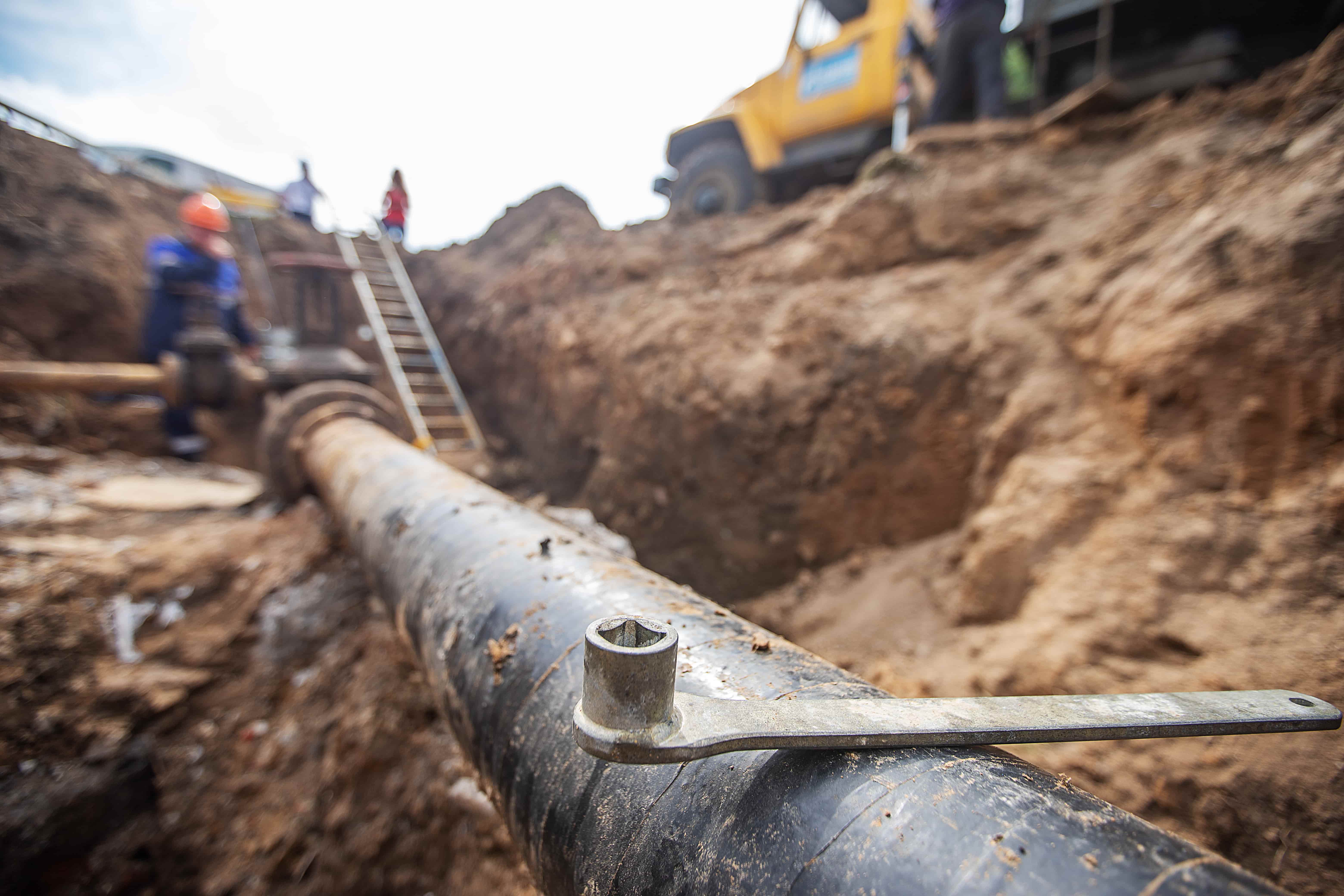 pipeline construction work