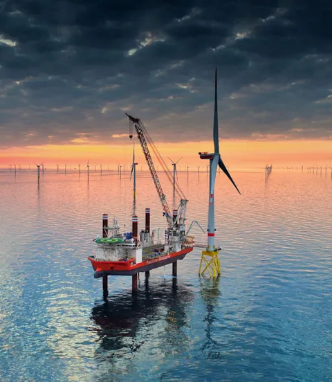 KP_Off_322_fred_olsen_blue_tern_installation_vessel_at_work