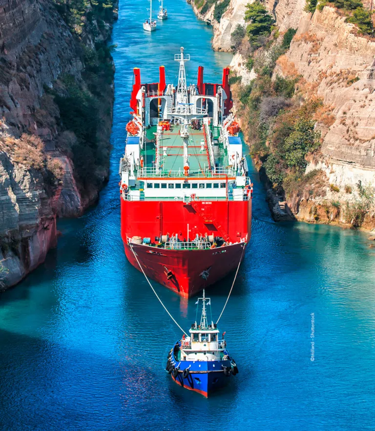 Tug operation in narrow channel - DNV GL