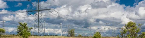 Wind farm control and grid integration